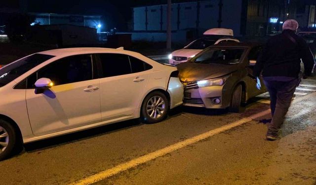 İnegöl’de zincirleme kaza : 1’i çocuk 5 yaralı