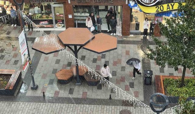 İstanbul’da şiddetli yağış ve lodos etkili oldu