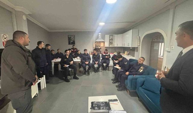 Jandarma ekiplerine kara avcılığı ile ilgili bilgiler verildi