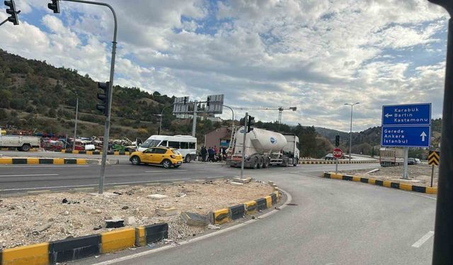 Karabük’te tır ile minibüs çarpıştı: 9 öğrenci yaralandı