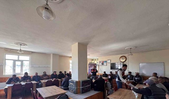 Kars’ta jandarmadan siber farkındalık eğitimi