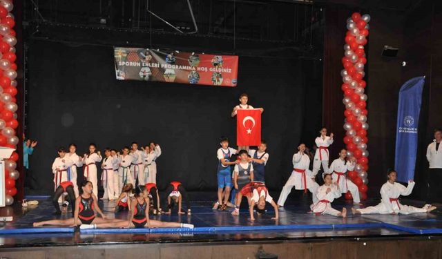 Kars’ta sporun enleri ödüllendirildi