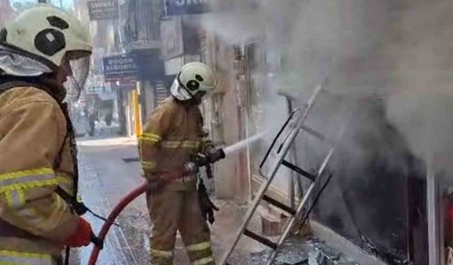 Kırıkkale’de telefon mağazasında korkutan yangın