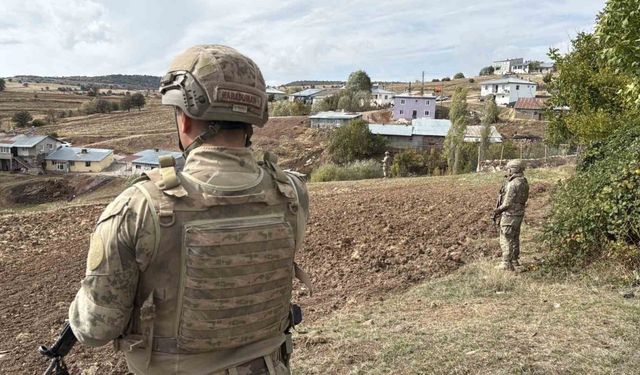 Komşusunu öldüren firari jandarmaya ateşle karşılık verdi, yaralı şekilde yakalandı