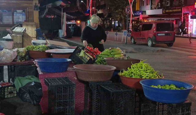 Köylü kadınlar 200 yıldır bu pazarda buluşuyor