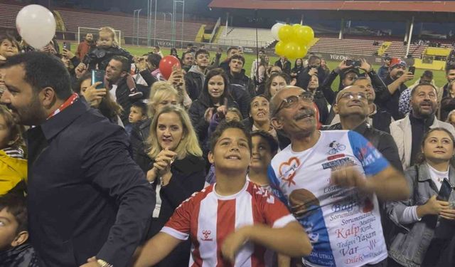 Lösemiyi atlatan 11 yaşındaki Gencay için gökyüzüne balonlar bırakıldı