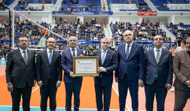 Malatya’da Bakan Bak’a hemşehrilik beratı