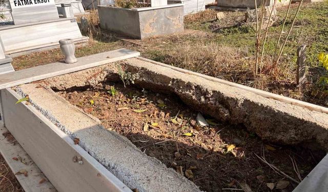 Mezar mermerlerini çalıp evinin bahçesine döşeyen şüpheli yakalandı