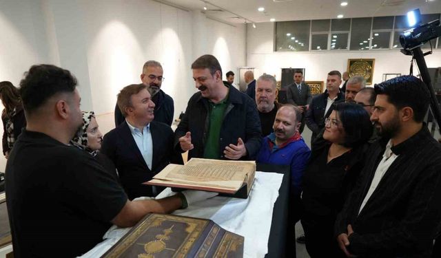 Mukaddes emanetleri görmek isteyenler soluğu bu sergide aldı