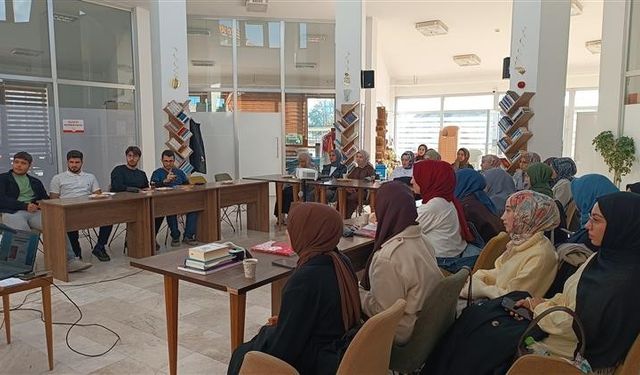 Müslüman kimliği inşa etme üzerine kitap tahlili gerçekleştirildi