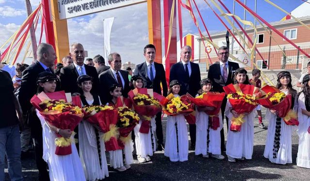 Nusaybin’de Adnan Polat Galatasaray Spor ve Eğitim Merkezi açıldı