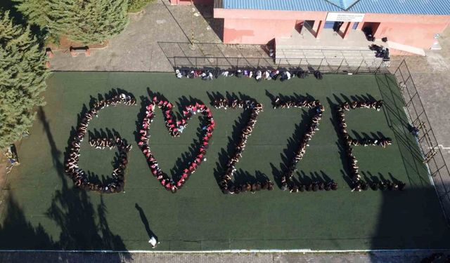 Ordu’da öğrencilerden Filistin’e destek: Bin 56 öğrenci "Gazze" yazdı
