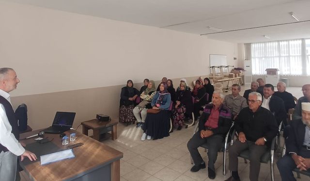 Ortaca’da umre yolcularına seminer