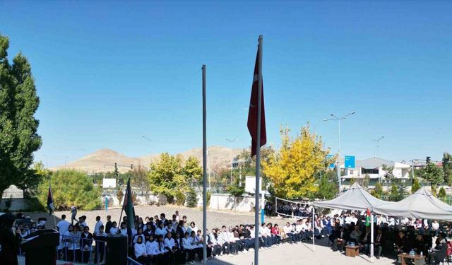 Patnos’ta öğrenciler Filistin için tek yürek oldu