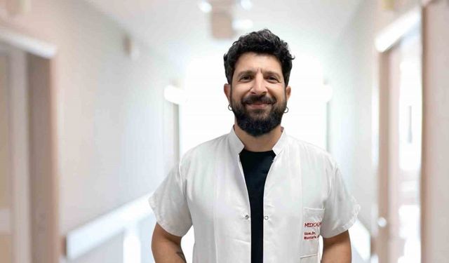 Psikiyatri Uzmanı Dr. Mustafa Akcan: "Sosyal medya, gençlerde ciddi psikolojik sorunlara yol açabilir"