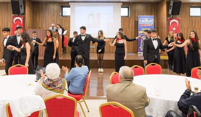 Radikal Okulları öğrencilerinden huzurevi ziyareti: Kuşaklar arası sevgi köprüsü