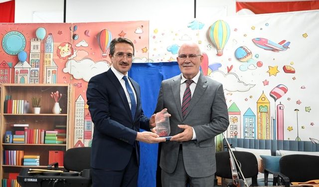 Renkli Düşler Duvar Projesi çocukların hayatına renk kattı