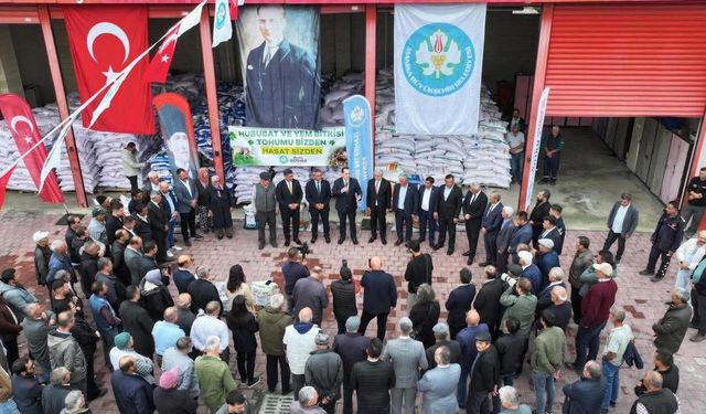 Selendi’de çiftçilere tohum desteği