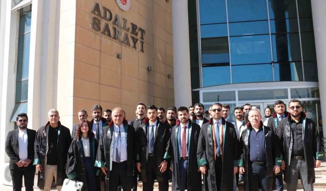 Şırnak’ta genç avukatlar ücret tarifesinin değiştirilmesini talep etti