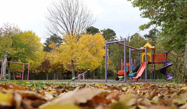 Sivaslıların uğrak mekânı sonbahar sessizliğine büründü