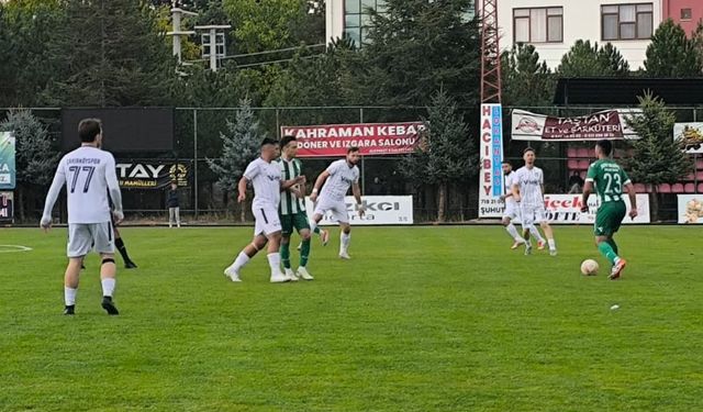 Şuhut Belediye Hisarspor sahasında mağlup oldu