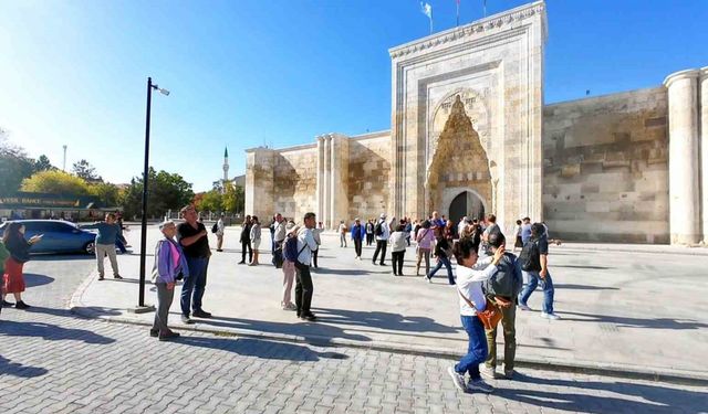 Sultanhanı Kervansarayı yerli ve yabancı turistlerin ilgi odağı