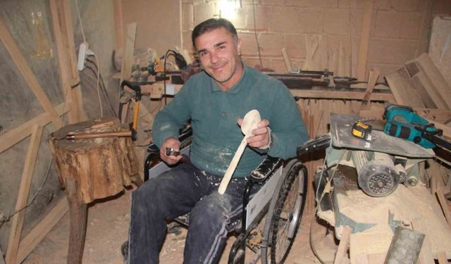 Tekerlekli sandalyeye mahkum kaldı, hayata küsmedi