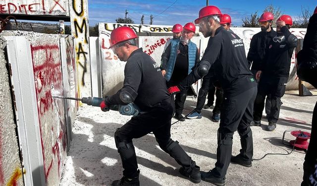 Tekirdağ’da AFAD ekiplerinden kentsel arama kurtarma eğitimi