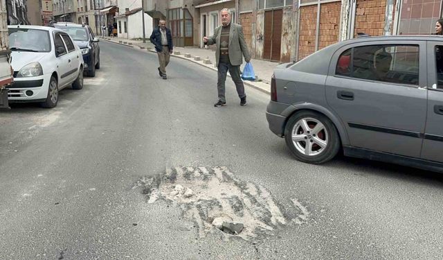 Tekirdağ’da çukura dalan motosikletli düşüp yaralandı