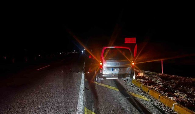 Tırla hafif ticari aracın çarpıştığı kazada 2 kişi yaralandı