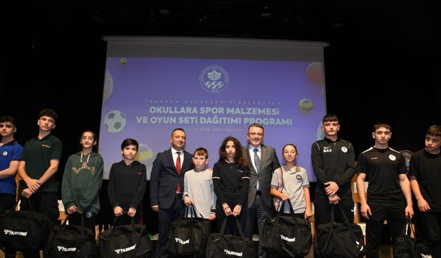 Trabzon’da okullara spor malzemesi ve oyun seti desteği