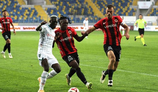 Trendyol Süper Lig: Gençlerbirliği: 1 - Konyaspor: 1 (İlk yarı)