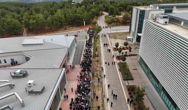 Uşak’ta üniversite öğrencilerinden Filistin’e destek yürüyüşü