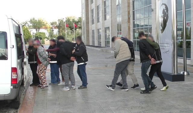 Uşak’ta uyuşturucu operasyonunda 7 kişi tutuklandı