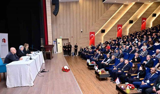 Vali Aksoy, ’Yeminli Aile Arabuluculuğu Belge ve Yemin Töreni’ne katıldı