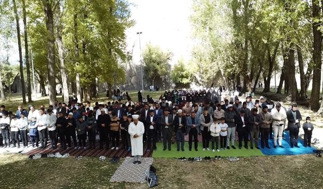 Van’da ‘‘Öğrenci Cami Buluşması’’ devam ediyor