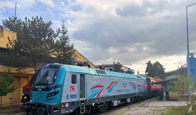 Yerli ürün yerli ve milli lokomotif Tavşanlı raylarında