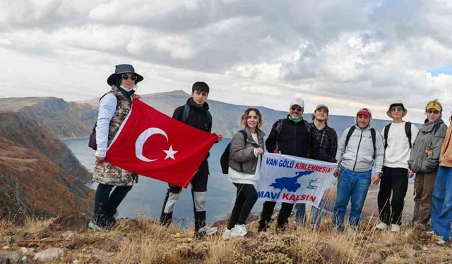 "Yeryüzü Cenneti"nde zirve tırmanışı yapıldı