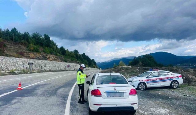 Zonguldak’ta emniyet ve jandarma ekiplerinden kapsamlı denetim