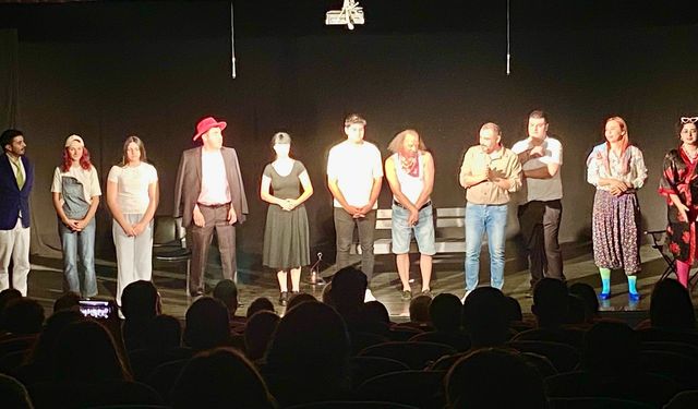 Tiyatro Terspektif’ten Kahkaha Tufanı