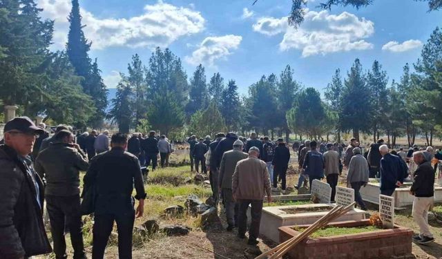 Burdur’da çıkan yangında  hayatını kaybeden yaşlı çift toprağa verildi