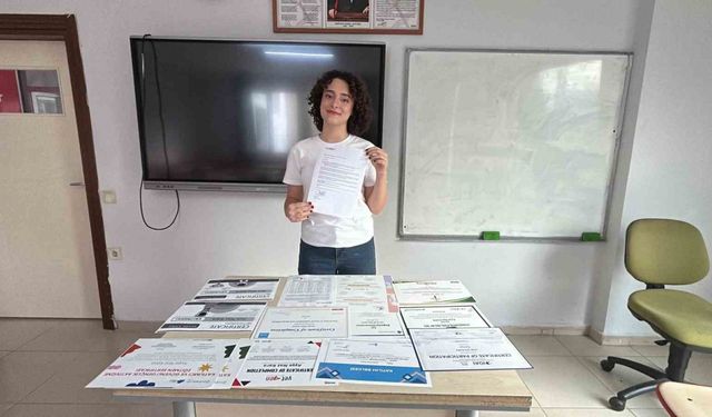 "Ders çalışırken yemek yemeyi bile unuttum" diyen Ayşe Naz, Amerikan Rice Üniversitesi’nden ve NASA’dan eğitim daveti aldı