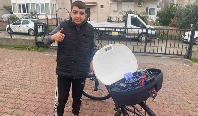 16 yaşındaki özel çocuk Bayram Efe müzik sevgisini bisikletine taşıdı