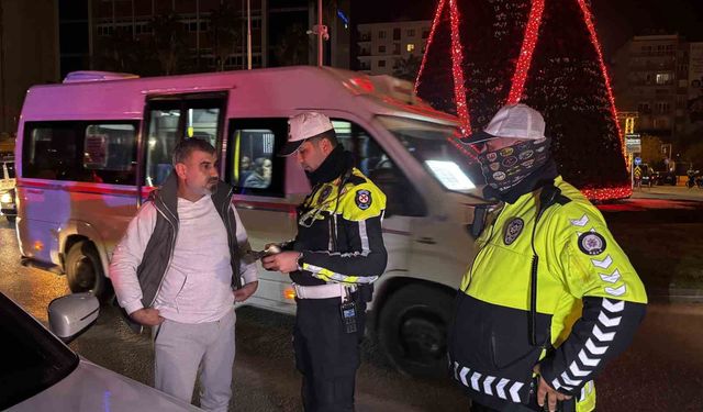 Adana'da trafik denetimi: 60 araç sürücüsüne 495 bin lira ceza
