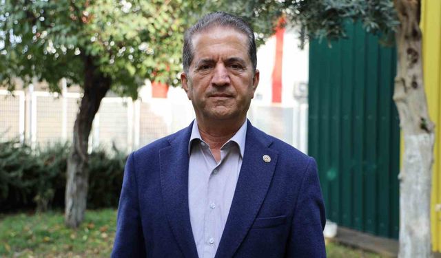 Adana'ya 4 gündür aralıksız yağan yağmur, çiftçiyi sevindirdi