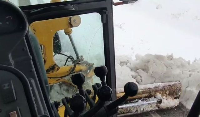 Adana'yı Kayseri'ye bağlayan Gezbeli Geçidinde kapanan yol açıldı