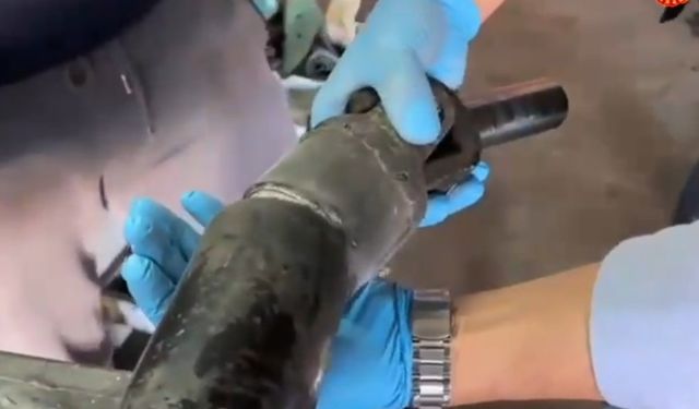 Antalya'da otomobilin şaftına gizlenmiş 17 kilogram metamfetamin ele geçirildi