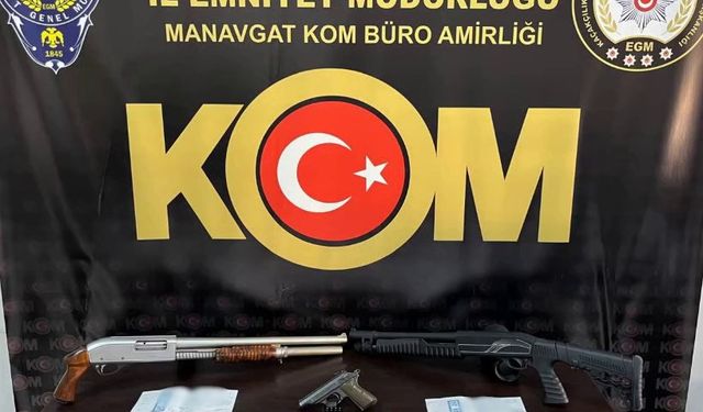 Antalya'da tefecilik ve nitelikli dolandırıcılık operasyonu