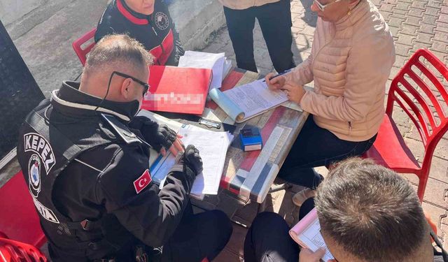 Antalya'da yarım tondan fazla hayvansal ve bitkisel bozuk gıda maddesi ele geçirildi