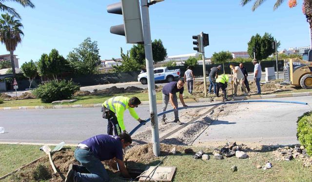 Büyükşehir Manavgat'ın sinyalizasyon altyapısını yeniliyor